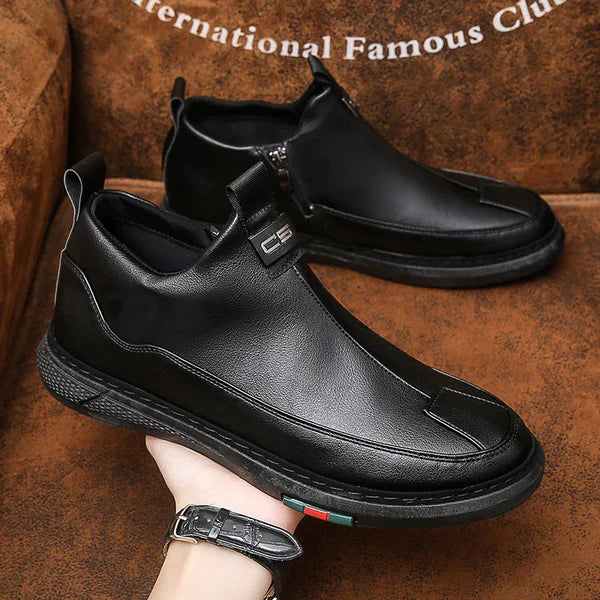 Men's casual black shoes for work with sleek leather design and comfortable soles