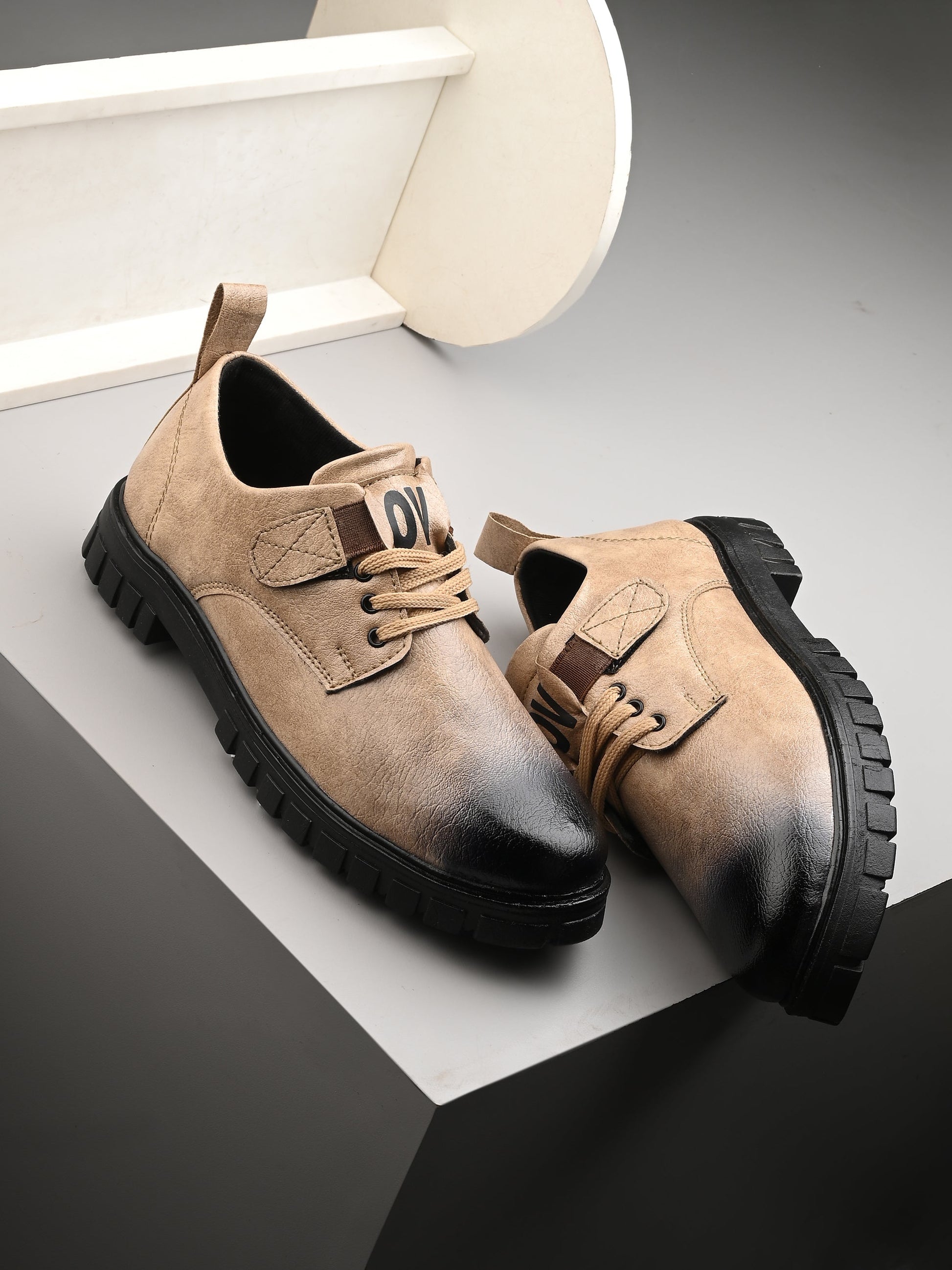 18894 Beige Casual Shoes for Men with Durable Soles